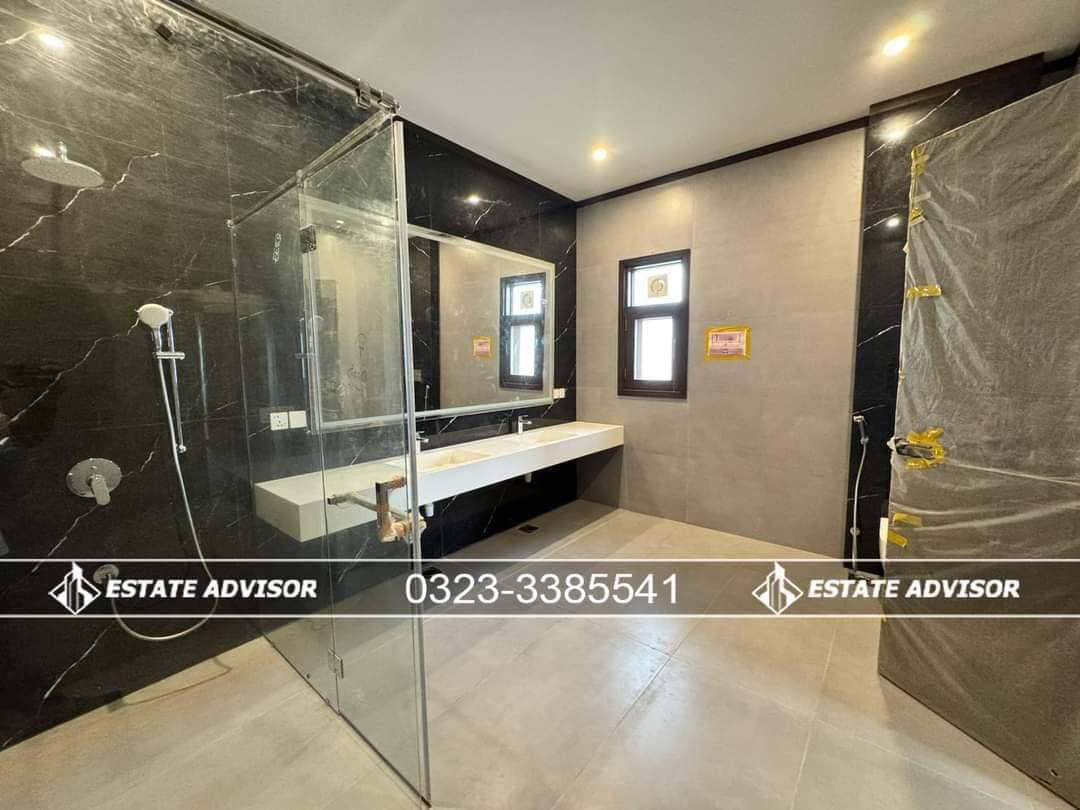 Luxury 5-Bedroom Home in Phase VIII, Zone B, DHA Karachi π‘ - 3
