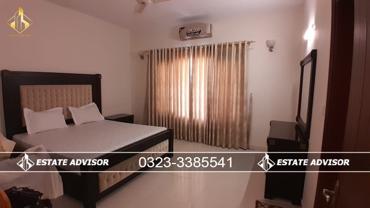 500 Square Yards Bungalow Available for Sale (12 Years old) - 15