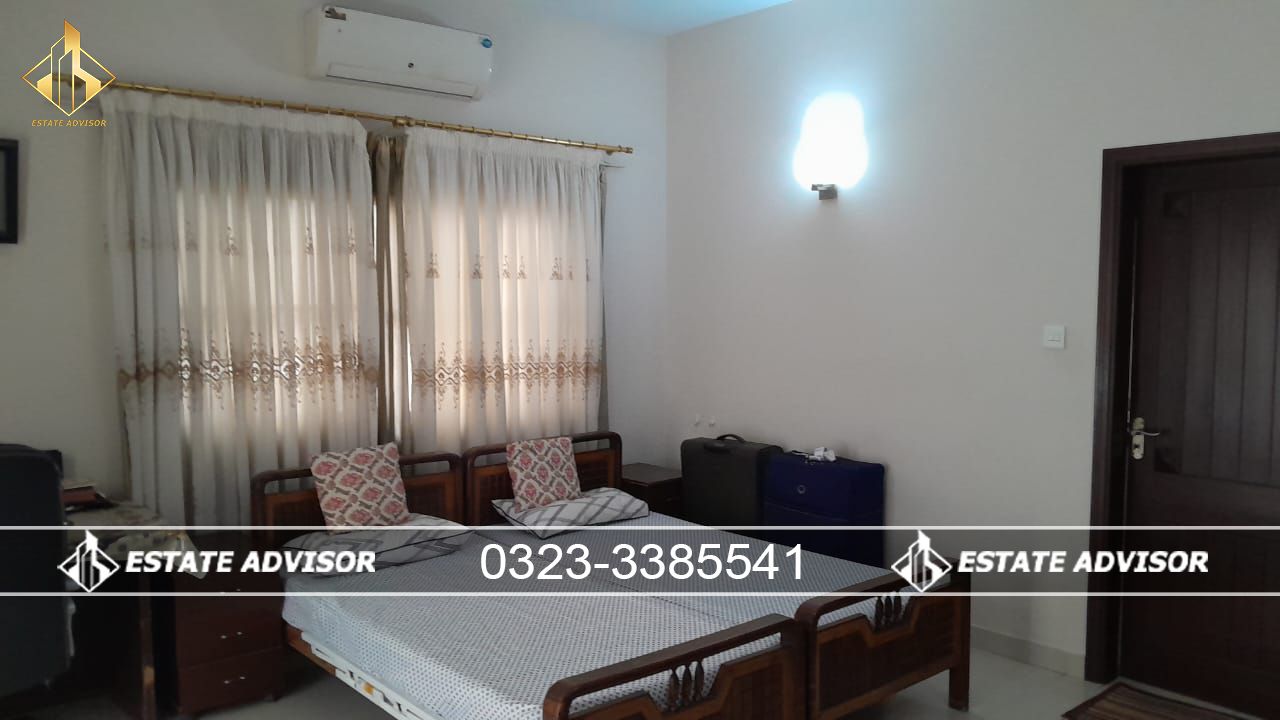 500 Square Yards Bungalow Available for Sale (12 Years old) - 20
