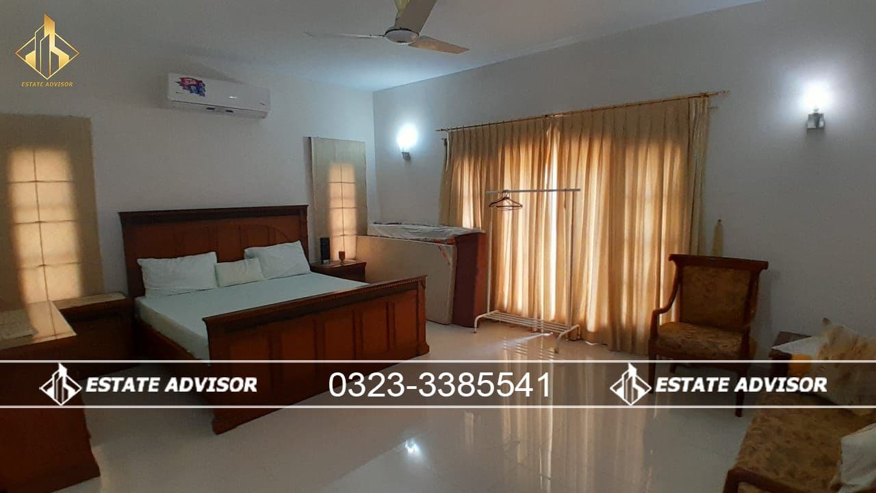 500 Square Yards Bungalow Available for Sale (12 Years old) - 16