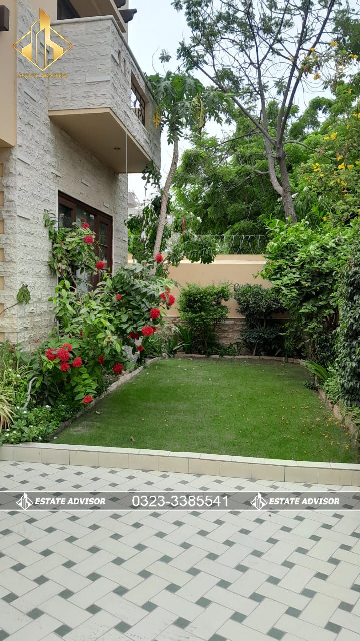 500 Square Yards Bungalow Available for Sale (12 Years old) - 24