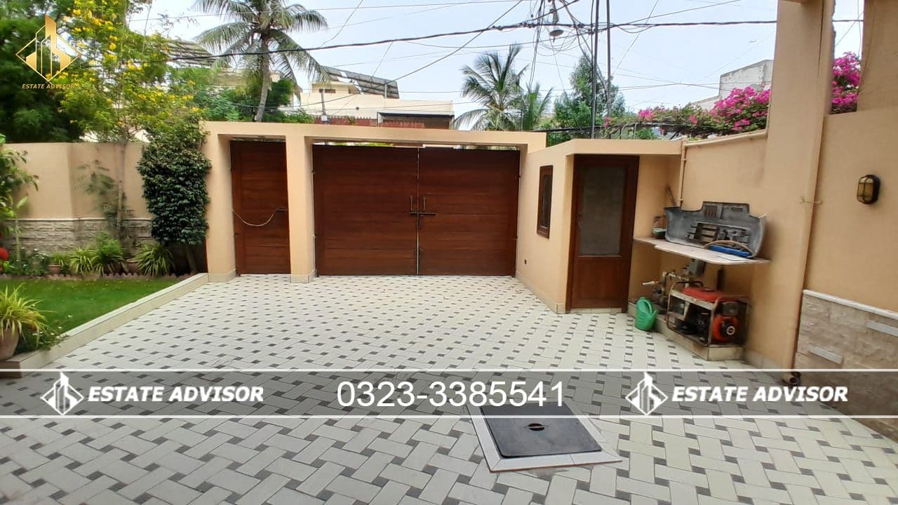 500 Square Yards Bungalow Available for Sale (12 Years old) - 2